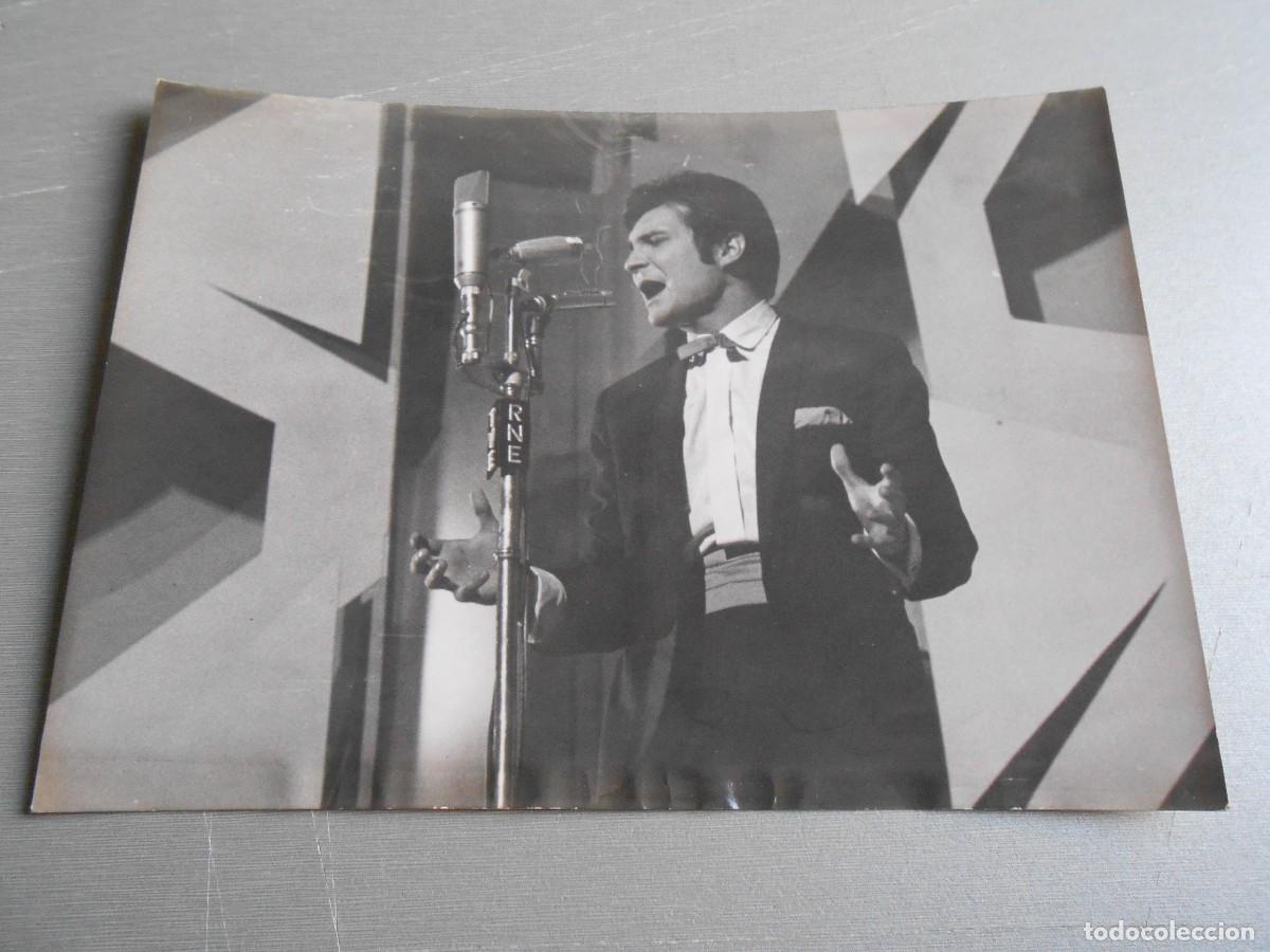Fotos de Cantantes: FOTO de - BRUNO LOMAS - de 17,5 x 13 cms -