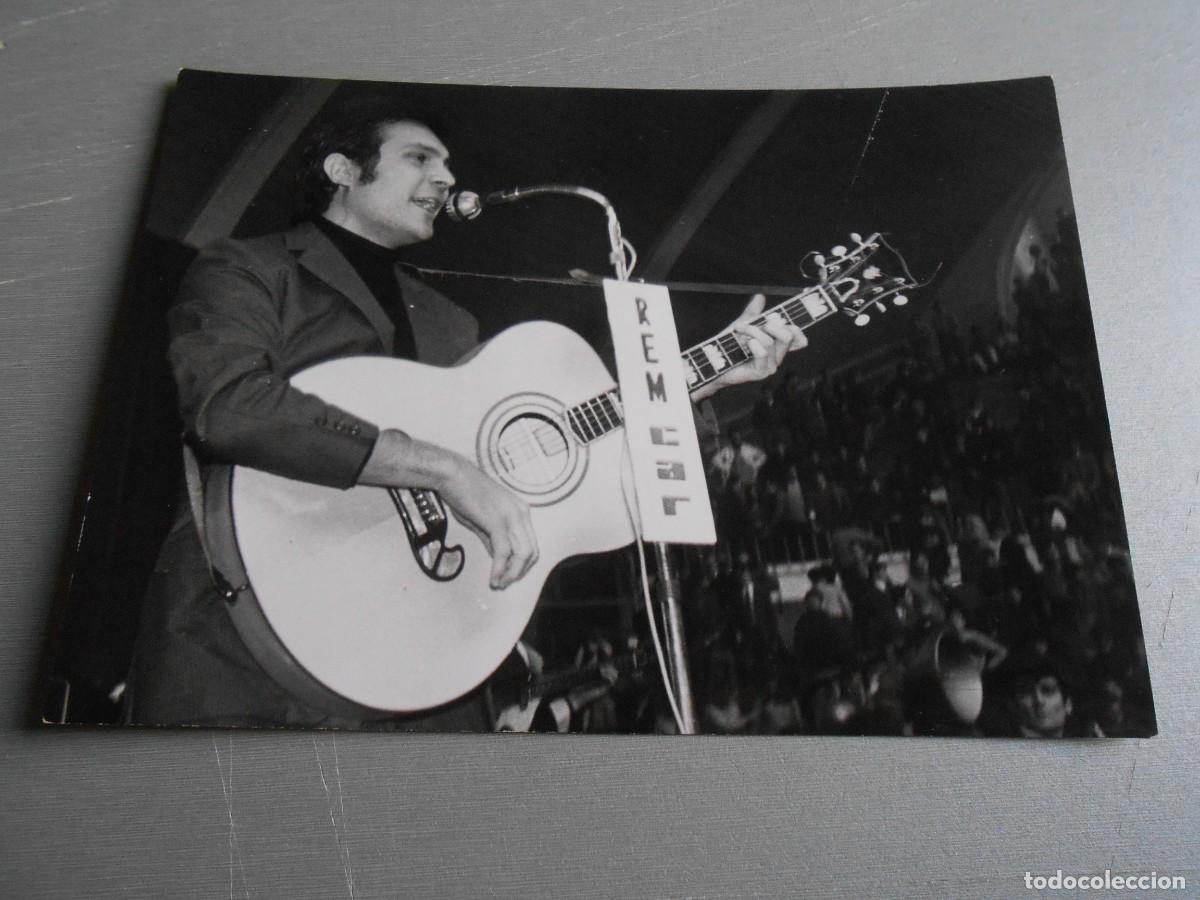 Fotos de Cantantes: FOTO de - BRUNO LOMAS - de 17,5 x 13 cms -
