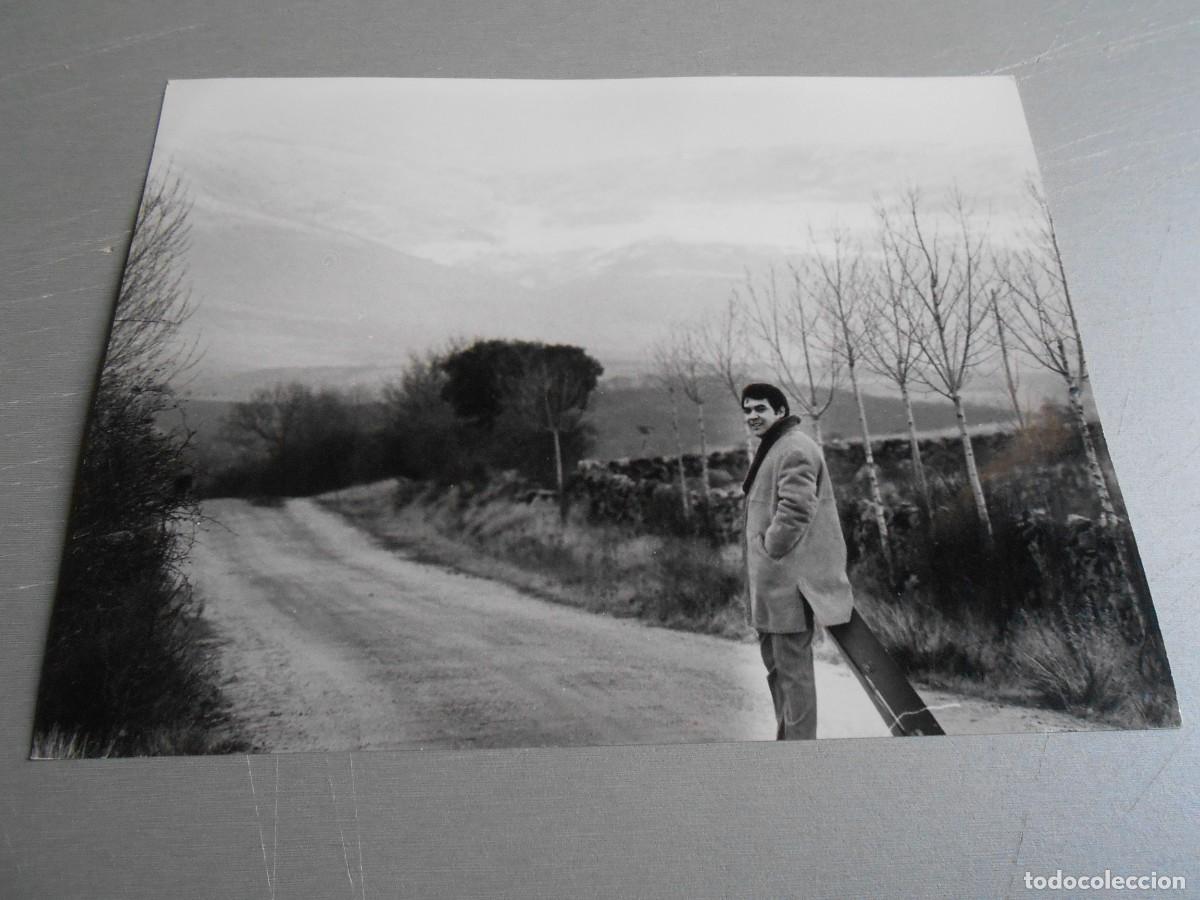 Fotos de Cantantes: FOTO de - ALBERTO CORTEZ - de 24 x 18 cms -
