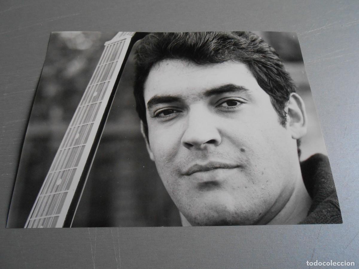 Photos de Chanteurs et Chanteuses: FOTO de - ALBERTO CORTEZ - de 24 x 18 cms -