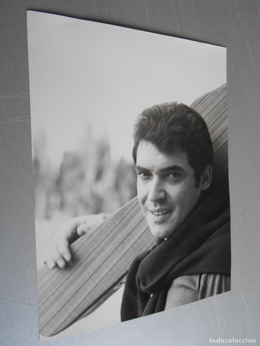 Fotos de Cantantes: FOTO de - ALBERTO CORTEZ - de 18 x 24 cms -