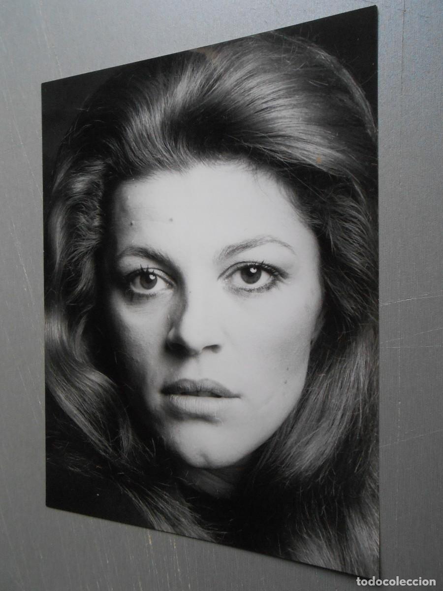 Fotos de Cantantes: FOTO de - NICOLETTA - de 18 x 24 cms -
