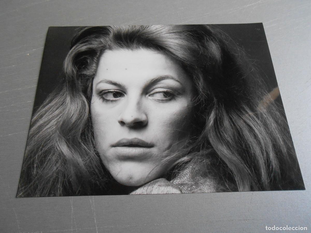 Fotos de Cantantes: FOTO de - NICOLETTA - de 24 x 18 cms -