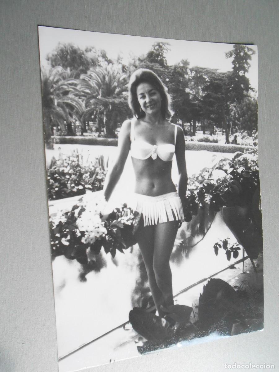 Fotos de Cantantes: FOTO de - C&Eacute;CILE DEVILE - de 13 x 18 cms -