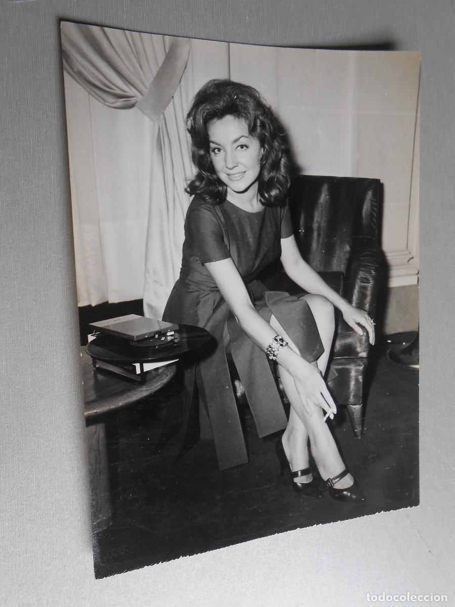 Fotos de Cantantes: FOTO de - C&Eacute;CILE DEVILE - de 13 x 18 cms -