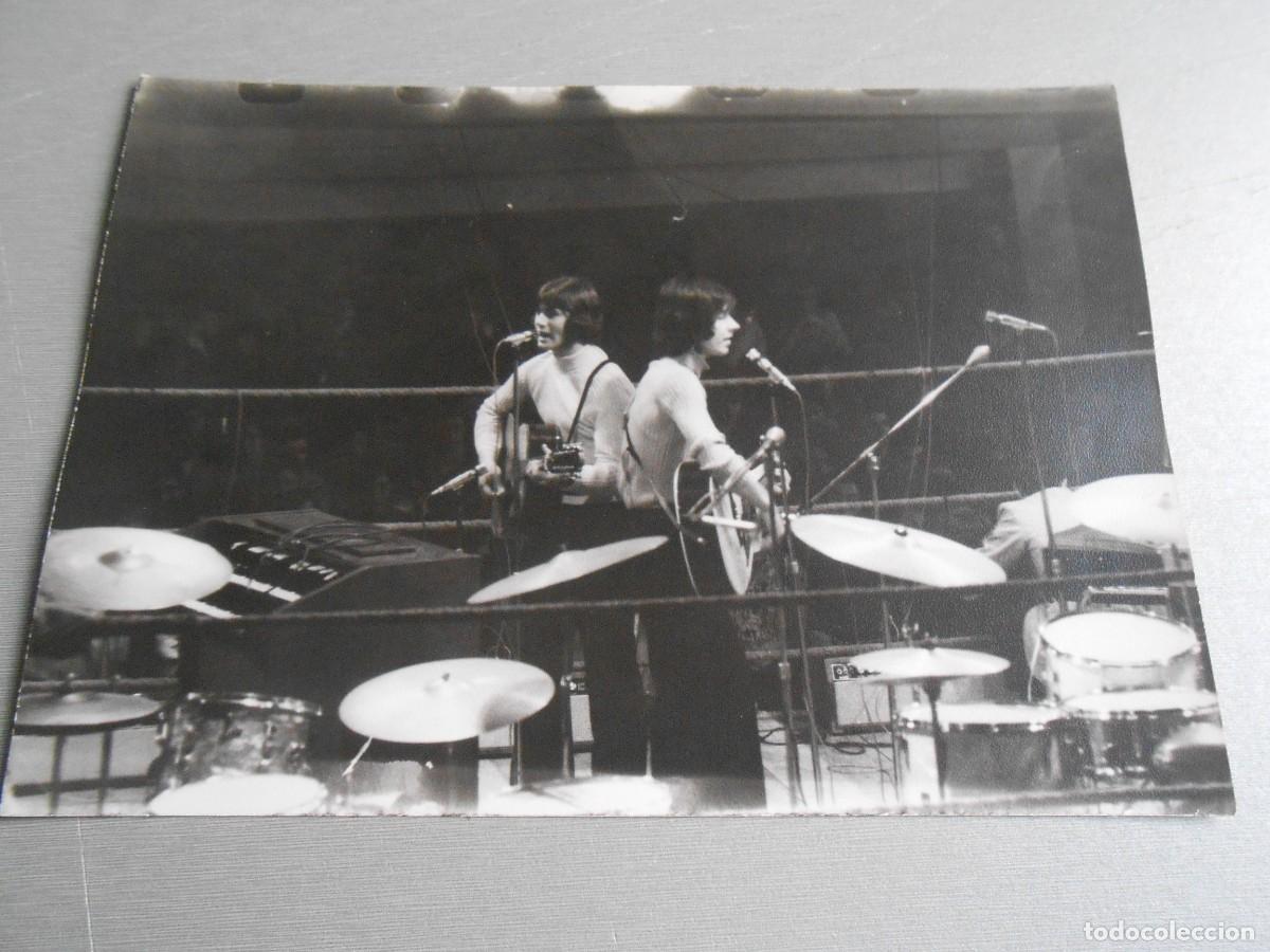 Photos of Singers: FOTO de - GENESIS - de 17,5 x 12,5 cms.