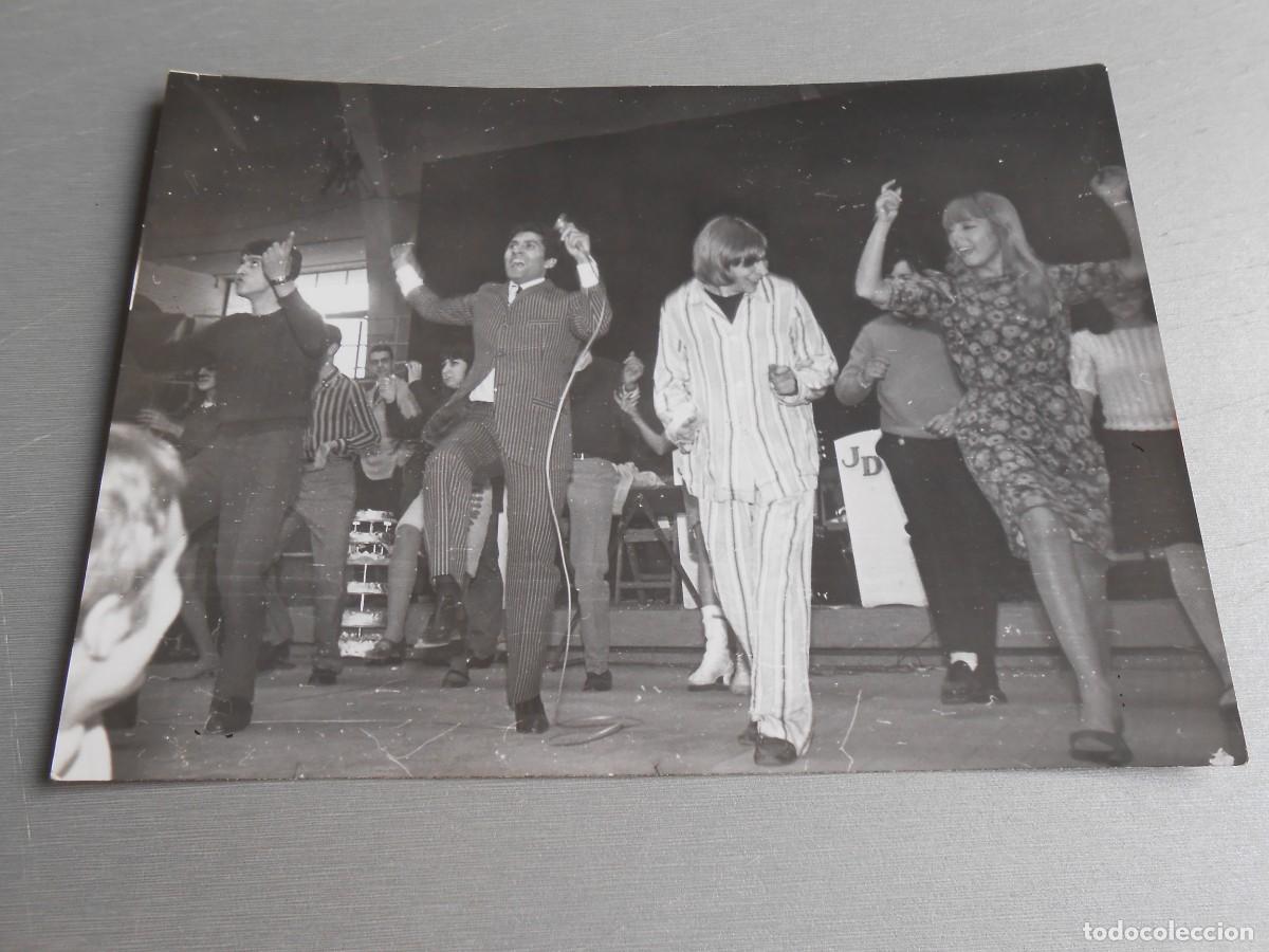 Photos of Singers: FOTO de - GEORGIE DANN - de 18 x 13 cms.