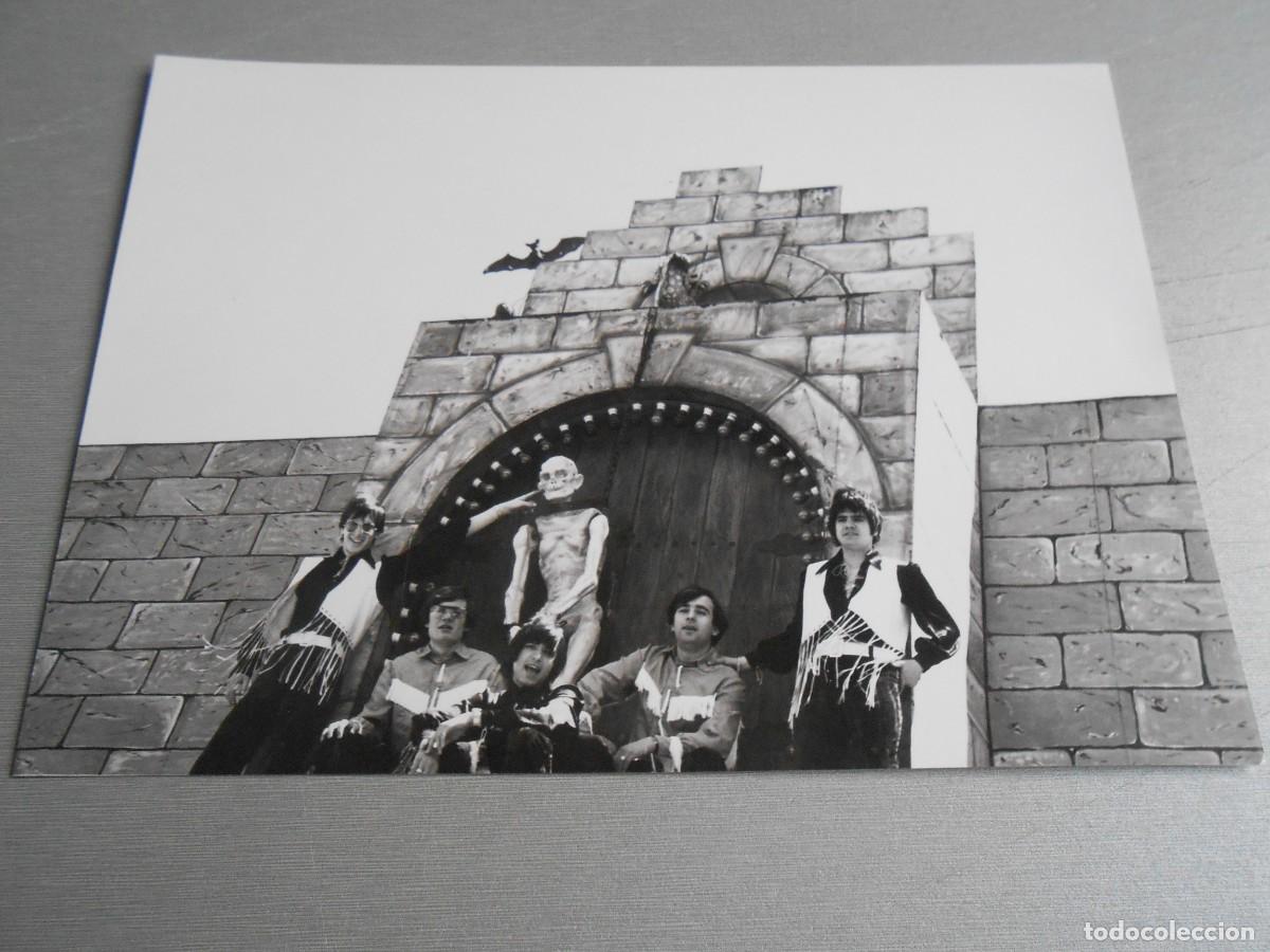 Photos of Singers: FOTO de - LOS DIABLOS - de 18 x 13 cms.