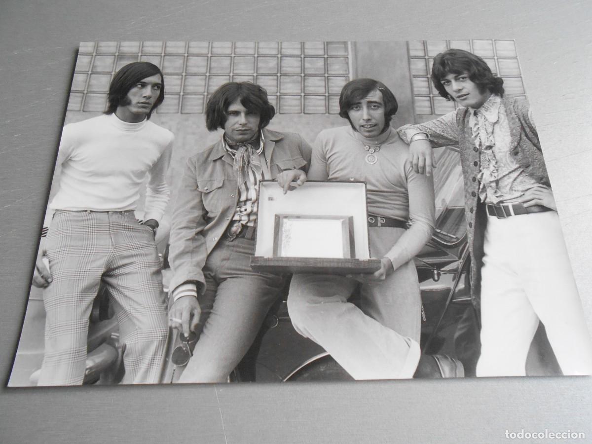 Photos of Singers: FOTO de - LOS GRITOS - de 24 x 18 cms.