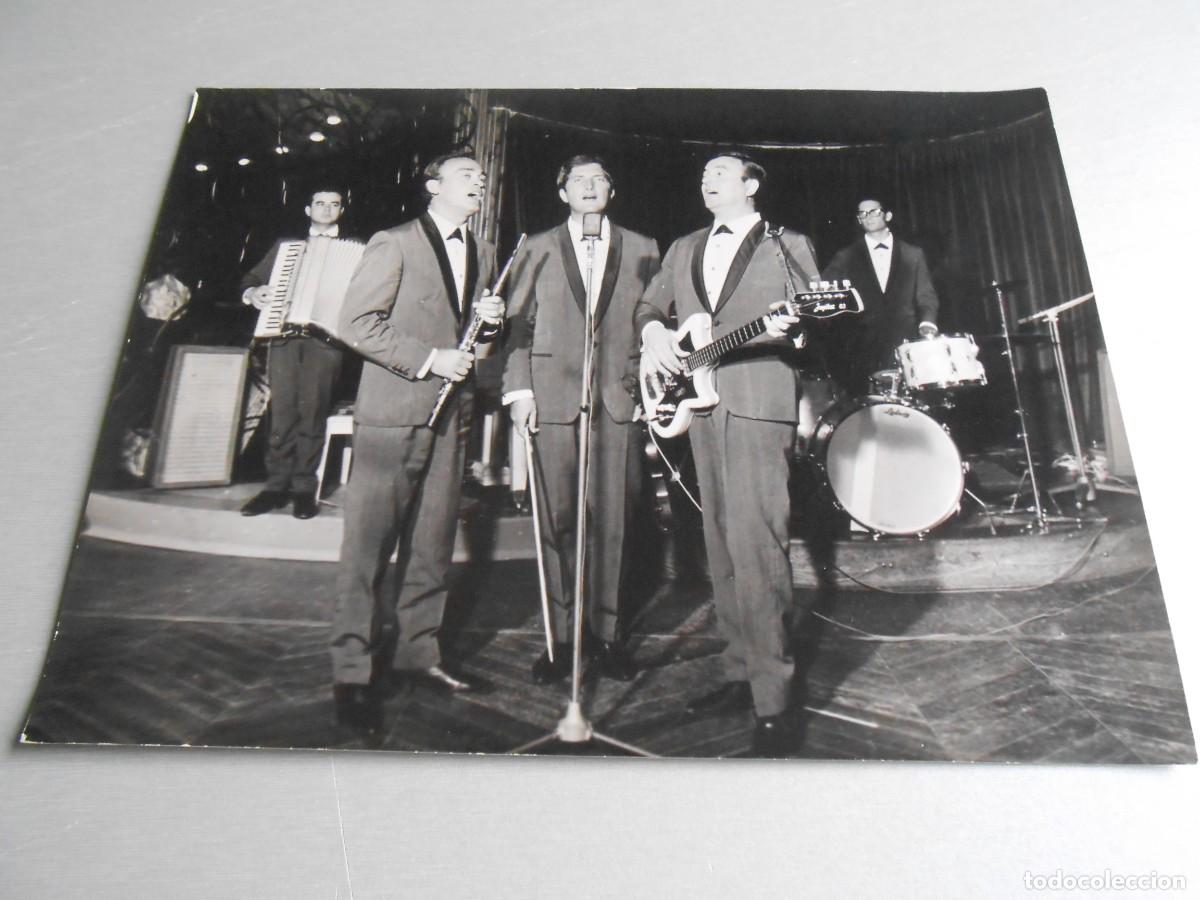 Photos of Singers: FOTO de - LOS JAVALOYAS - de 24 x 18 cms.