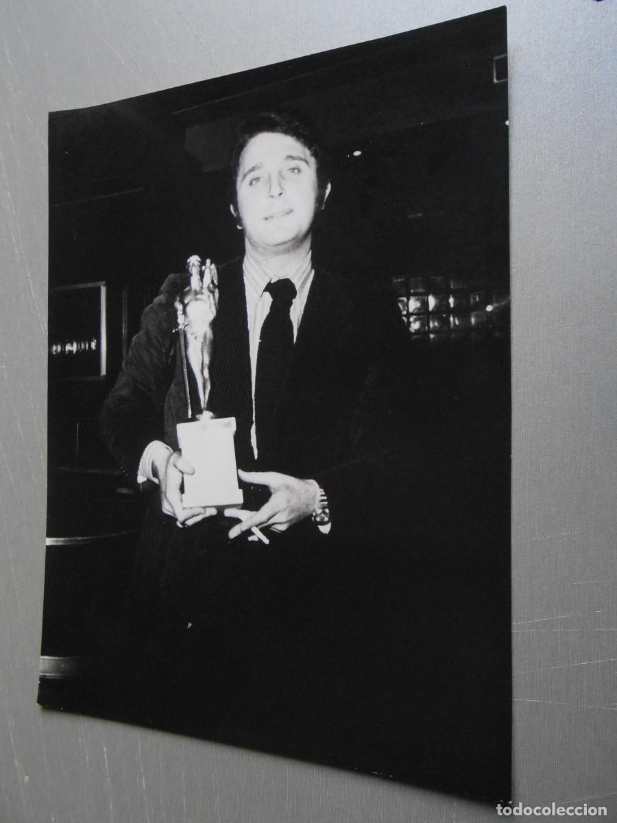 Fotos de Cantantes: FOTO de - JAIME MOREY - de 18 x 24 cms.