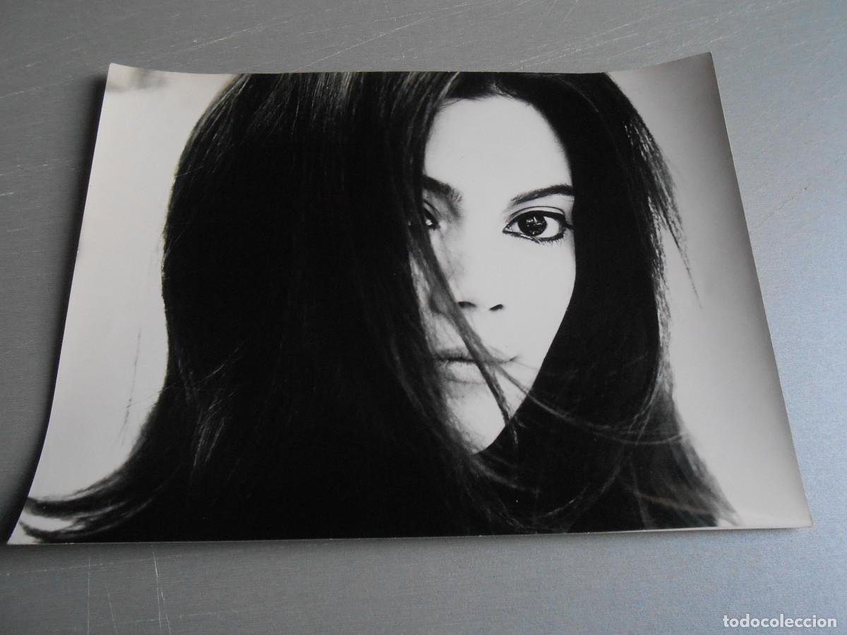 Fotos de Cantantes: FOTO de - ELSA BAEZA - de 24 x 18 cms.