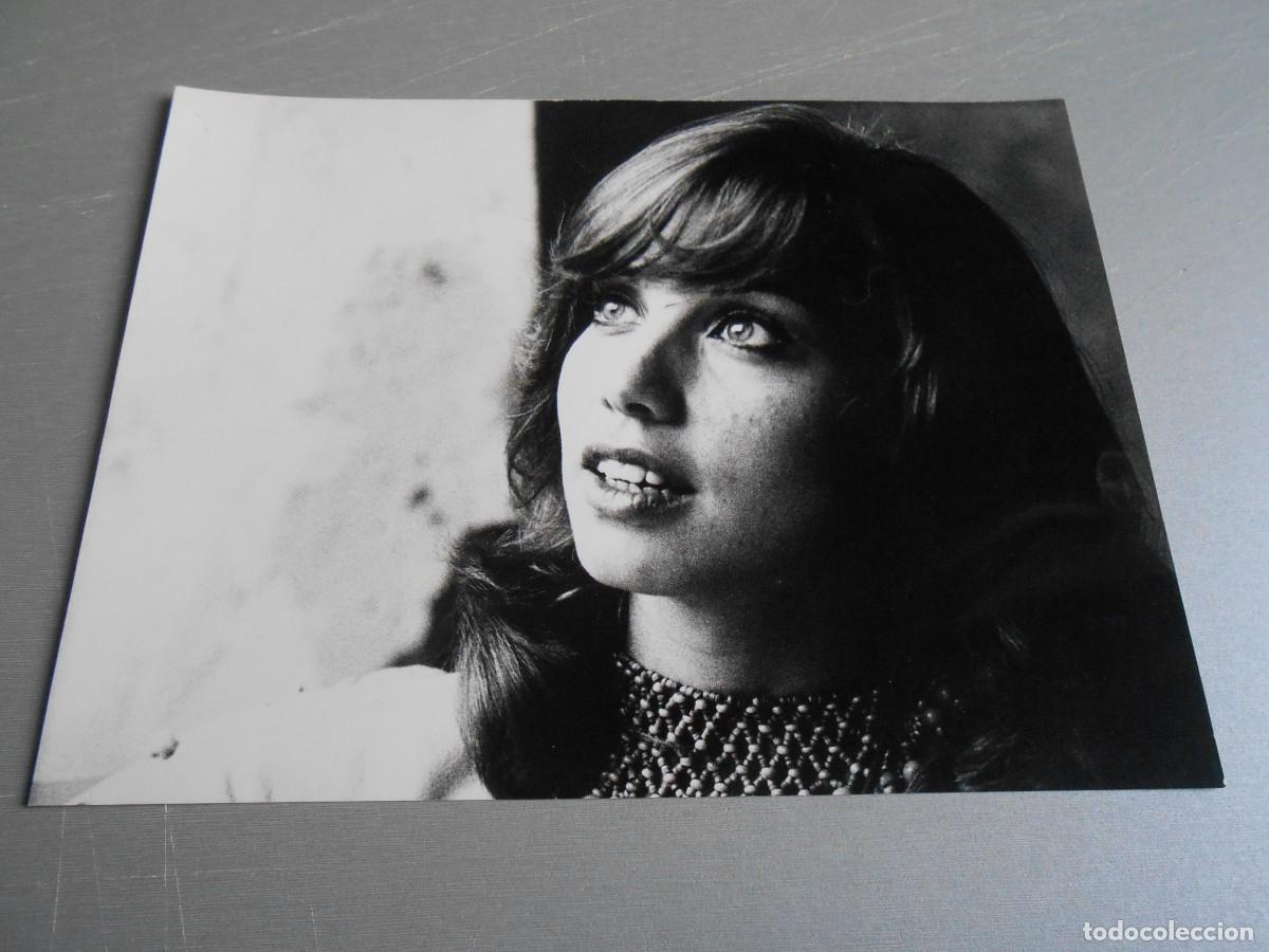 Fotos de Cantantes: FOTO de - KARINA - de 24 x 18 cms.