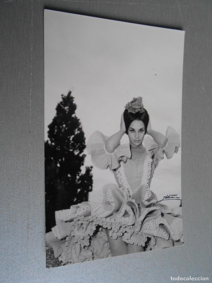 Fotos de Cantantes: FOTO de - DESCONOCIDA para m&iacute; (2) - de 8,5 x 13,5 cms.