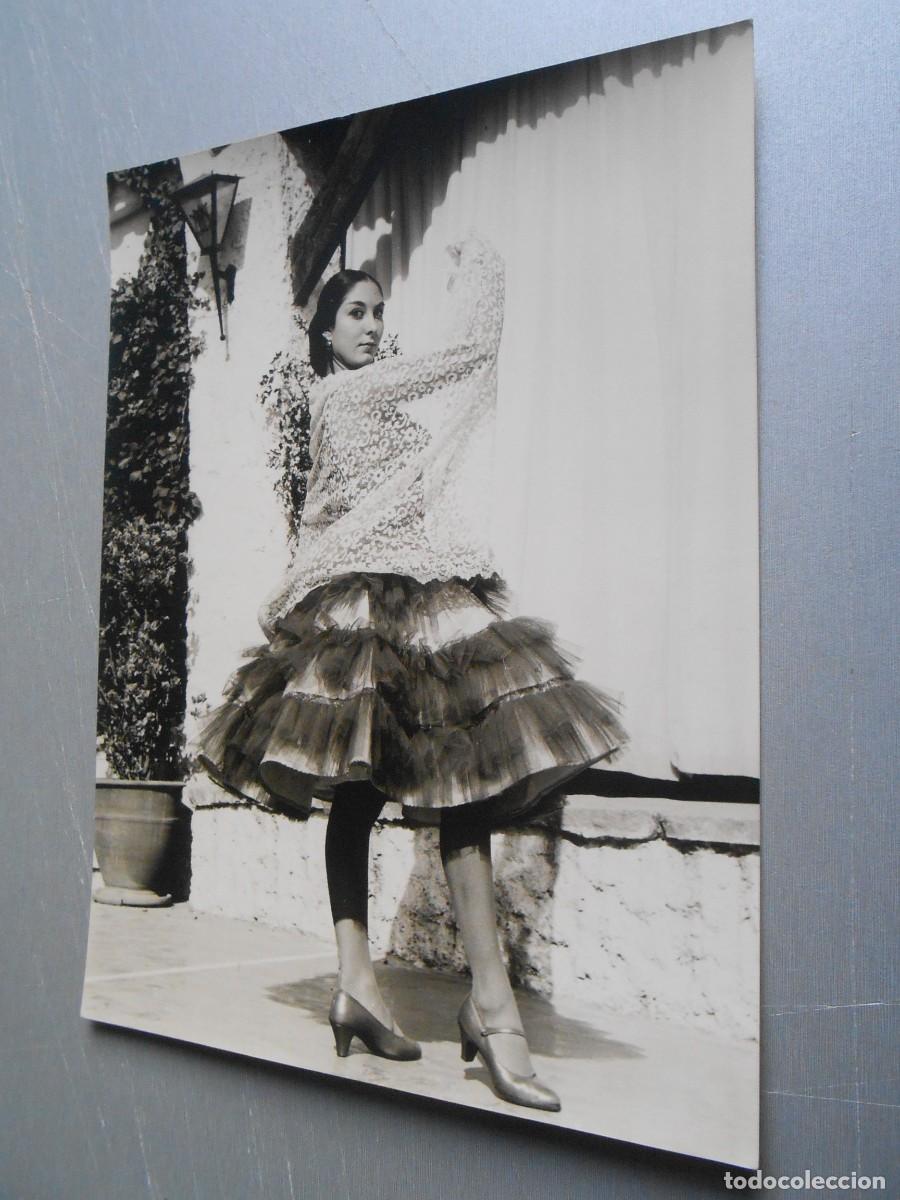 Fotos de Cantantes: FOTO de - DESCONOCIDA para m&iacute; (3) - de 18 x 24 cms.