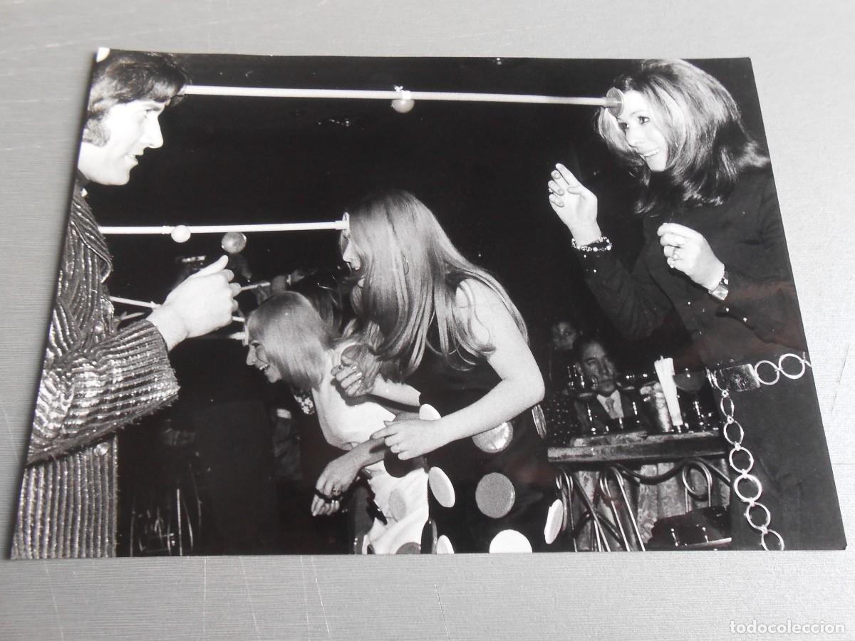 Fotos de Cantantes: FOTO de - GEORGIE DANN - de 18 x 12,5 cms.