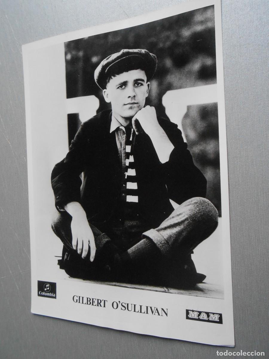 Fotos de Cantantes: FOTO de - GILBERT O&acute;SULLIVAN - de 12,5 x 17,5 cms.