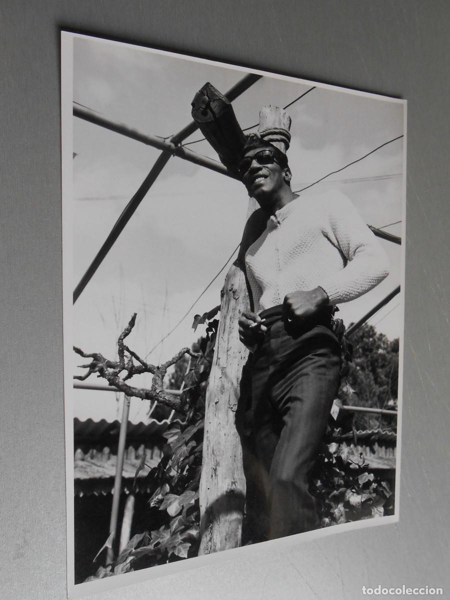 Fotos von Musikern: FOTO de - ROCKY ROBERTS - de 18 x 24 cms.