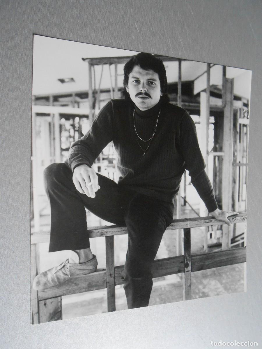 Photos de Chanteurs et Chanteuses: FOTO de - SCOTT McKENZIE - de 15,5 x 16,5 cms.