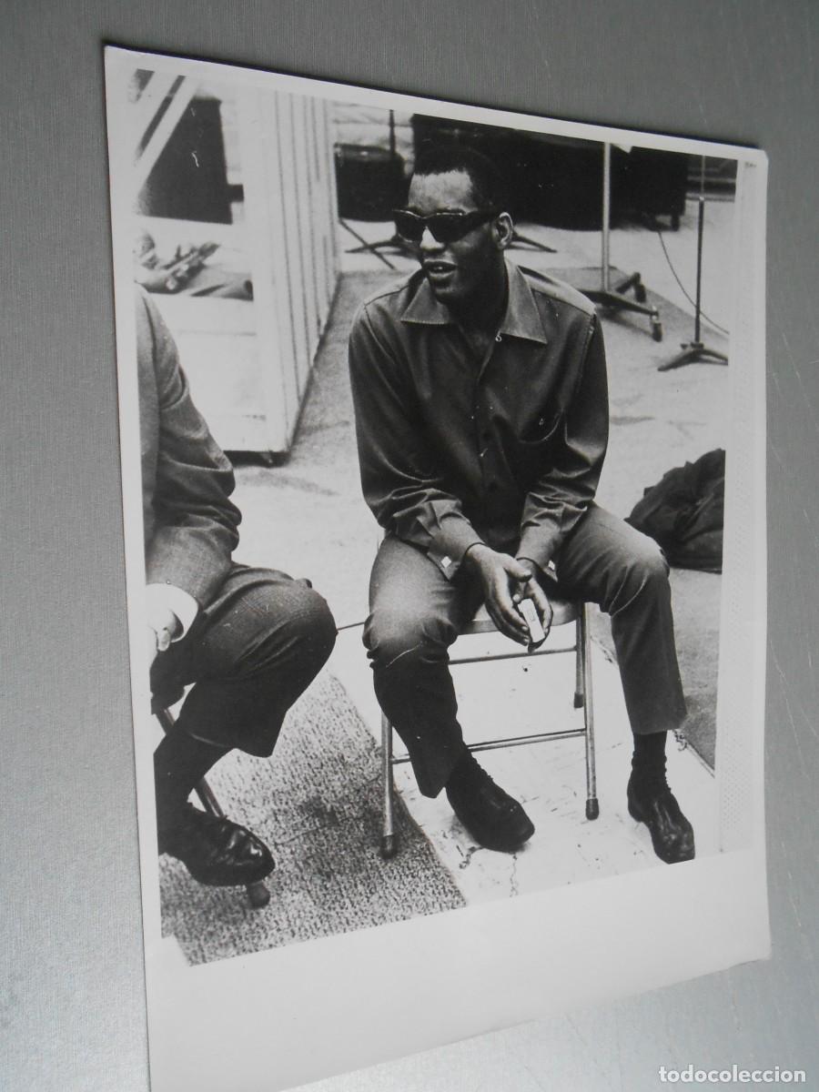 Fotos de Cantantes: FOTO de - RAY CHARLES - de 18 x 24 cms.