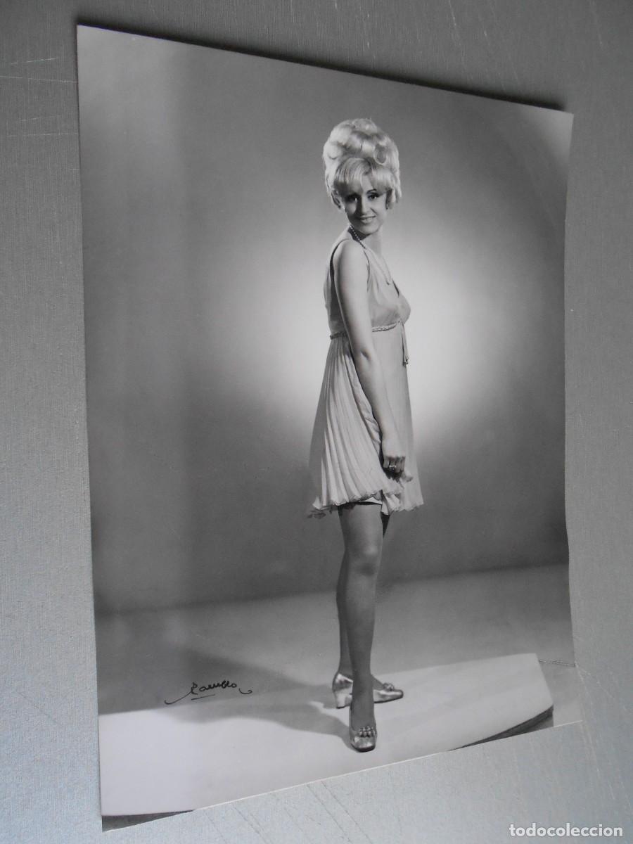 Fotos de Cantores: FOTO de - MARIA DOLORES - de 17,5 x 23,5 cms.