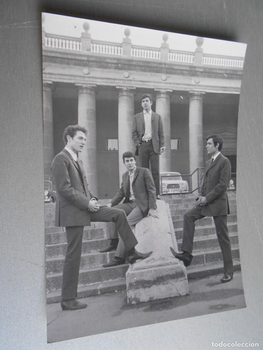 Fotos de Cantantes: FOTO de - GRUPO 67 - de 13 x 18 cms.
