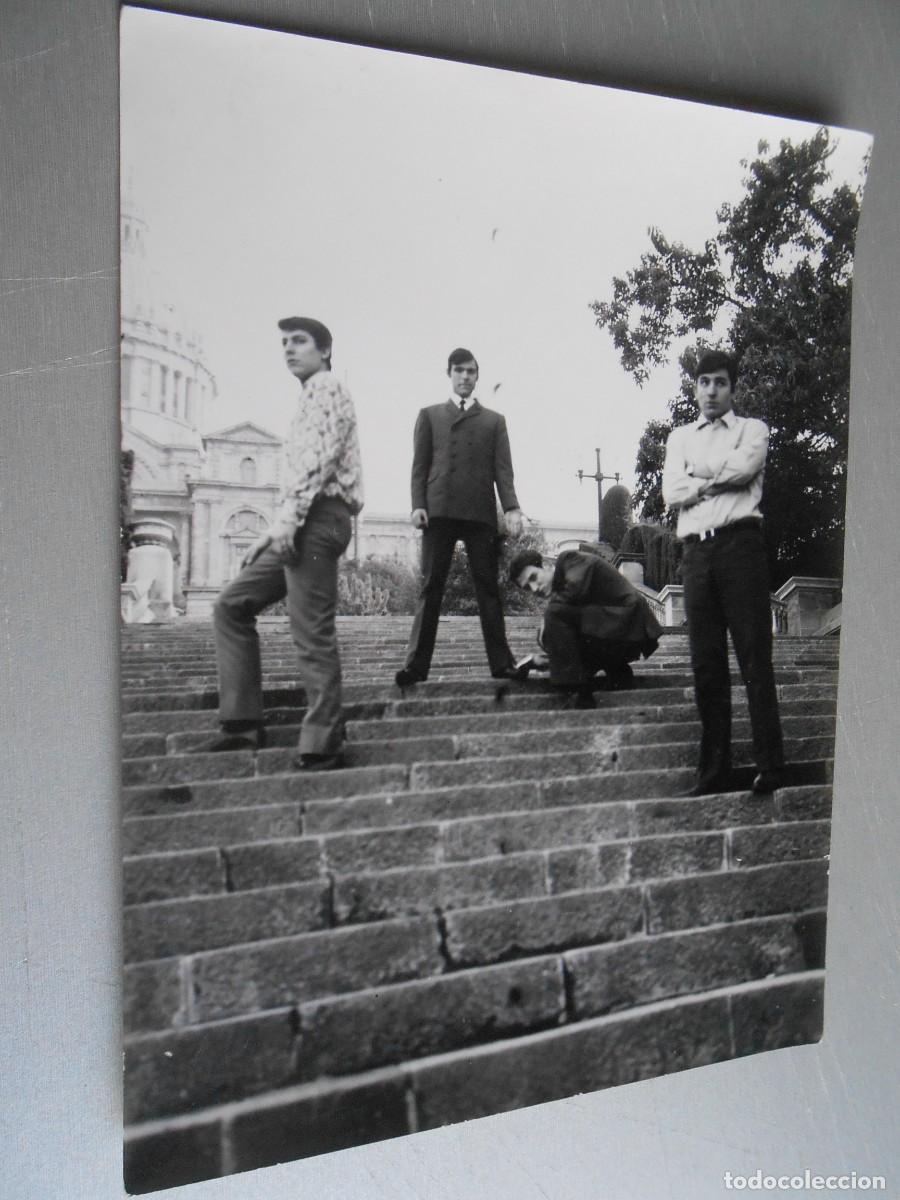 Photos of Singers: FOTO de - GRUPO 67 - de 18 x 24 cms.