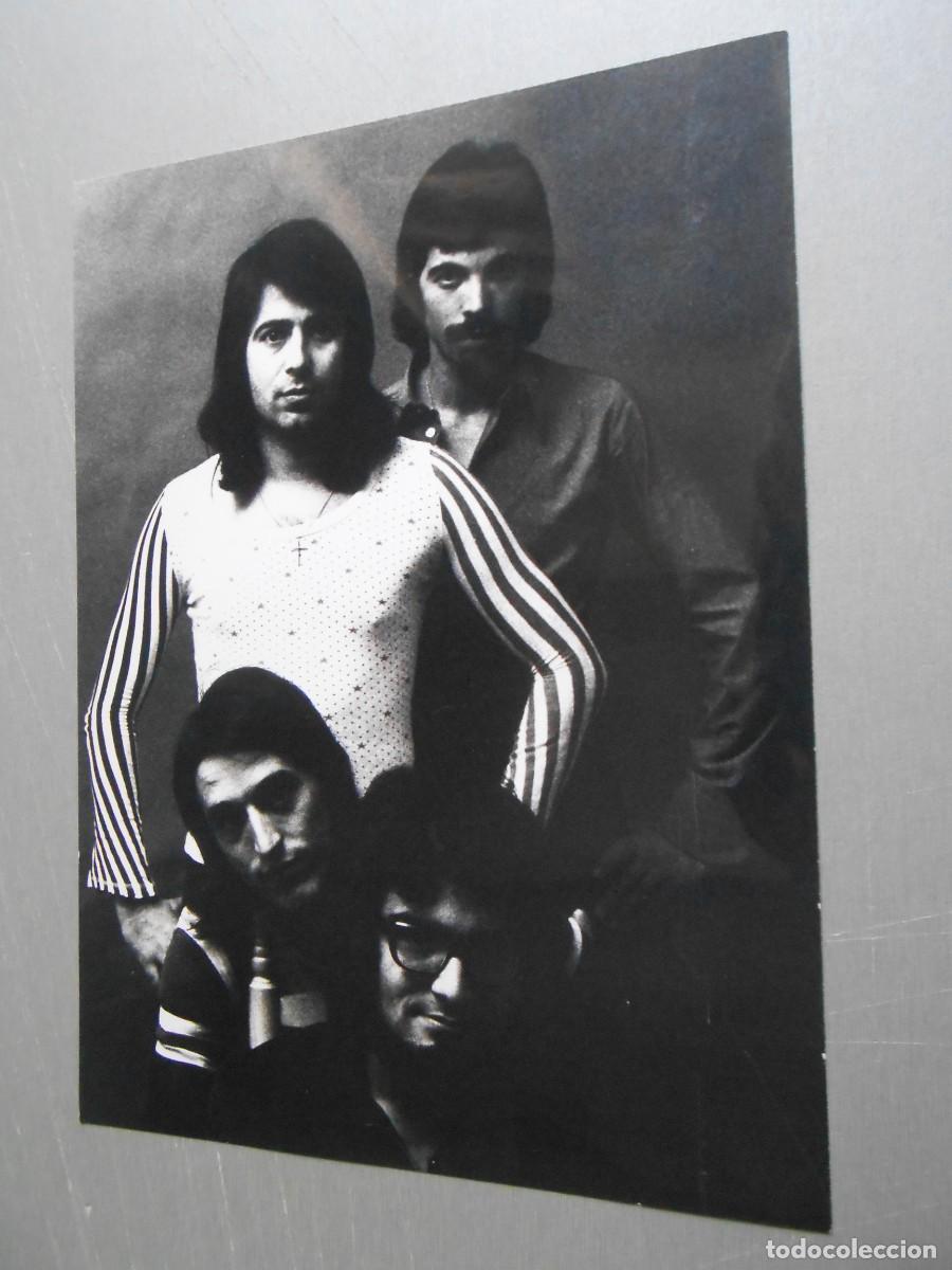 Photos de Chanteurs et Chanteuses: FOTO de - MODULOS - de 18 x 24 cms.