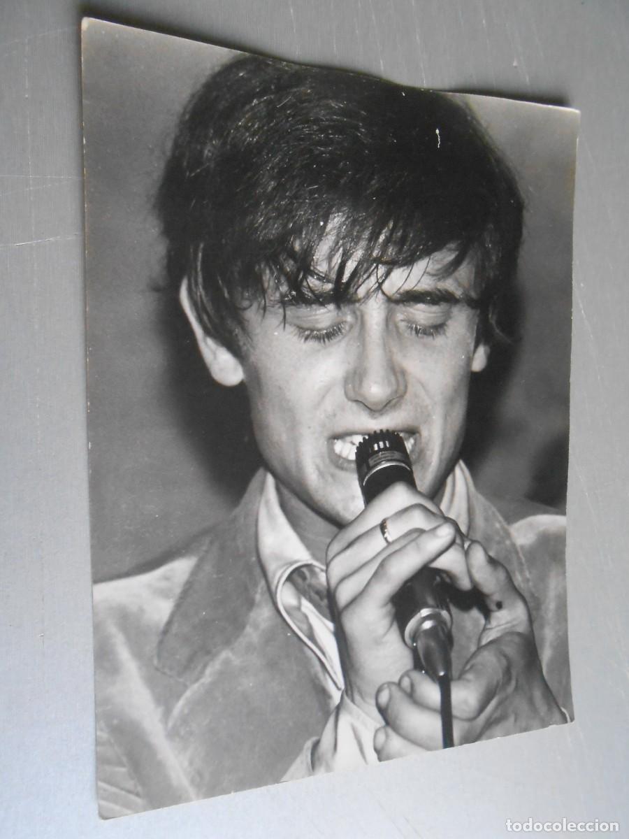 Fotos de Cantantes: FOTO de - Los GO-GO (Jordi P&eacute;rez Querol - cantante) - de 18 x 24 cms.