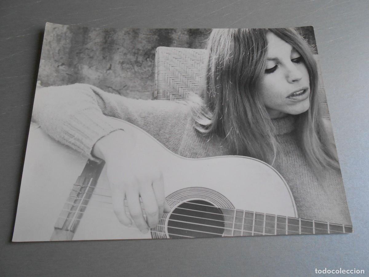 Photos of Singers: FOTO de - VALERIE - 24 x 18 cms.
