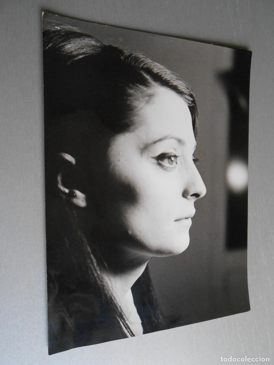 Fotos de Cantores: FOTO de - MAYA - 18 x 24 cms.