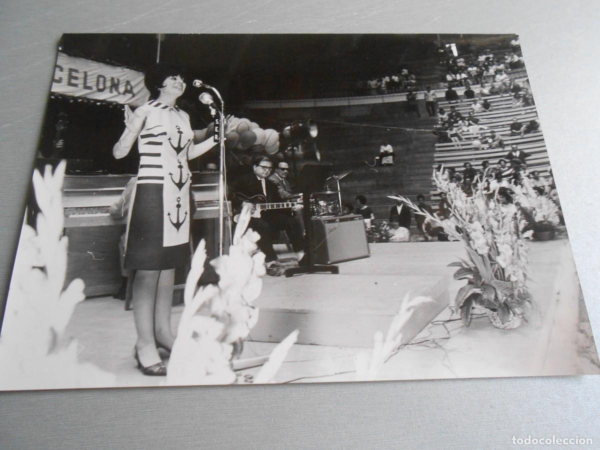 Fotos de Cantantes: FOTO de - GELU - 18 x 13 cms.