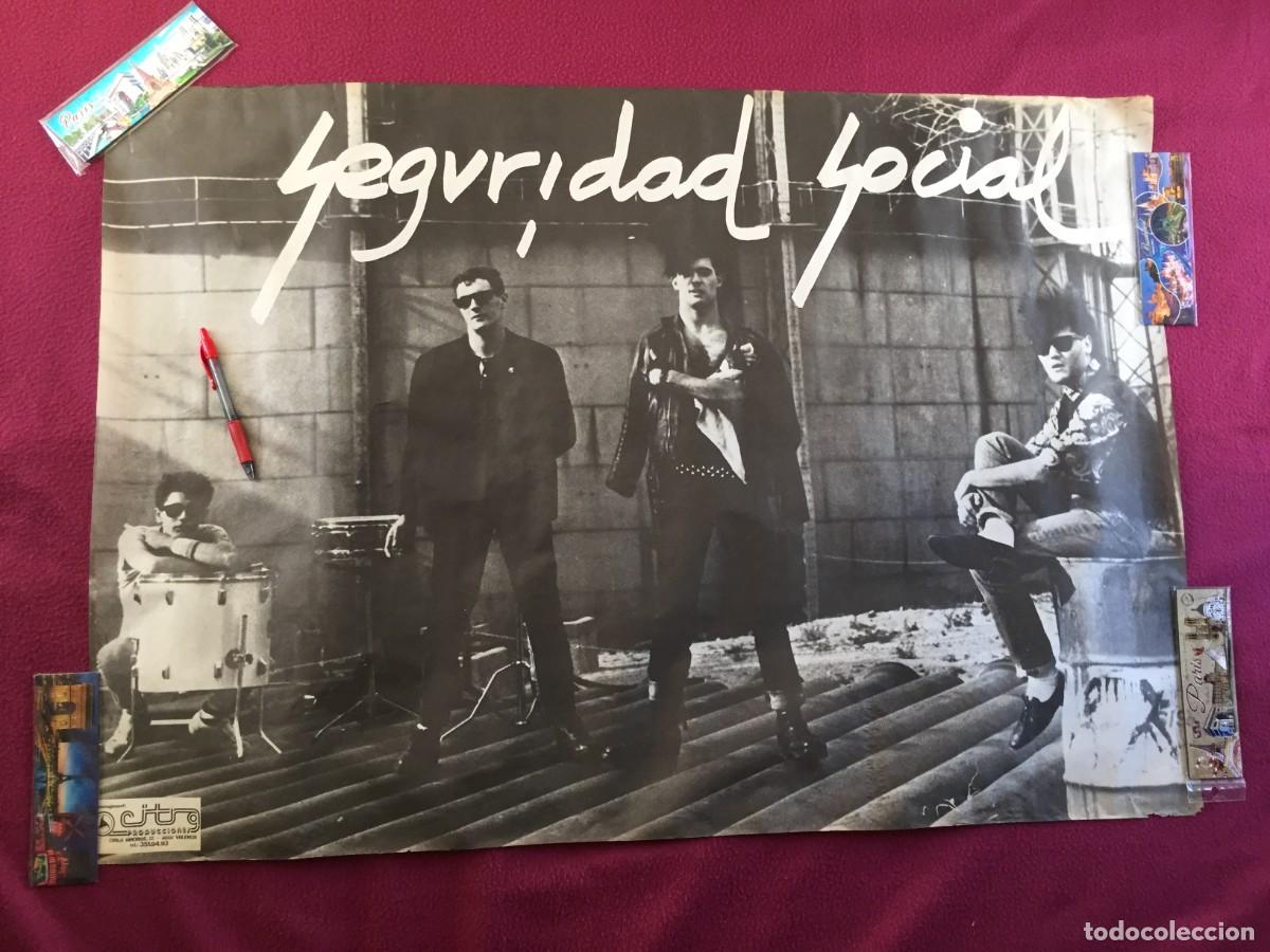 Fotos de Cantantes: POSTER PROMOCIONAL A&Ntilde;OS 80 DEL GRUPO MUSICAL SEGURIDAD SOCIAL - CITRA PRODUCCIONES - 98 X 68 CM
