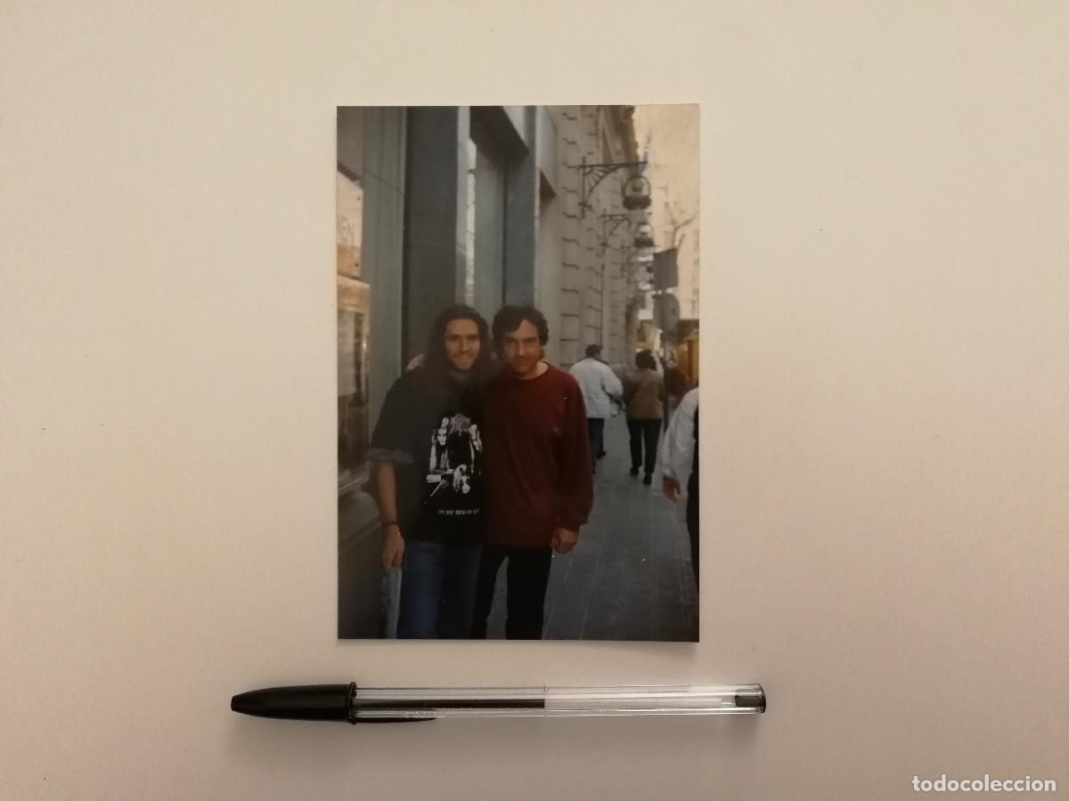 Fotos de Cantantes: ANTIGUA FOTO A&Ntilde;O 1996 -10*15- Vinny Appice DIO CON FAN - BARCELONA GIRA Angry Machines - HEAVY METAL