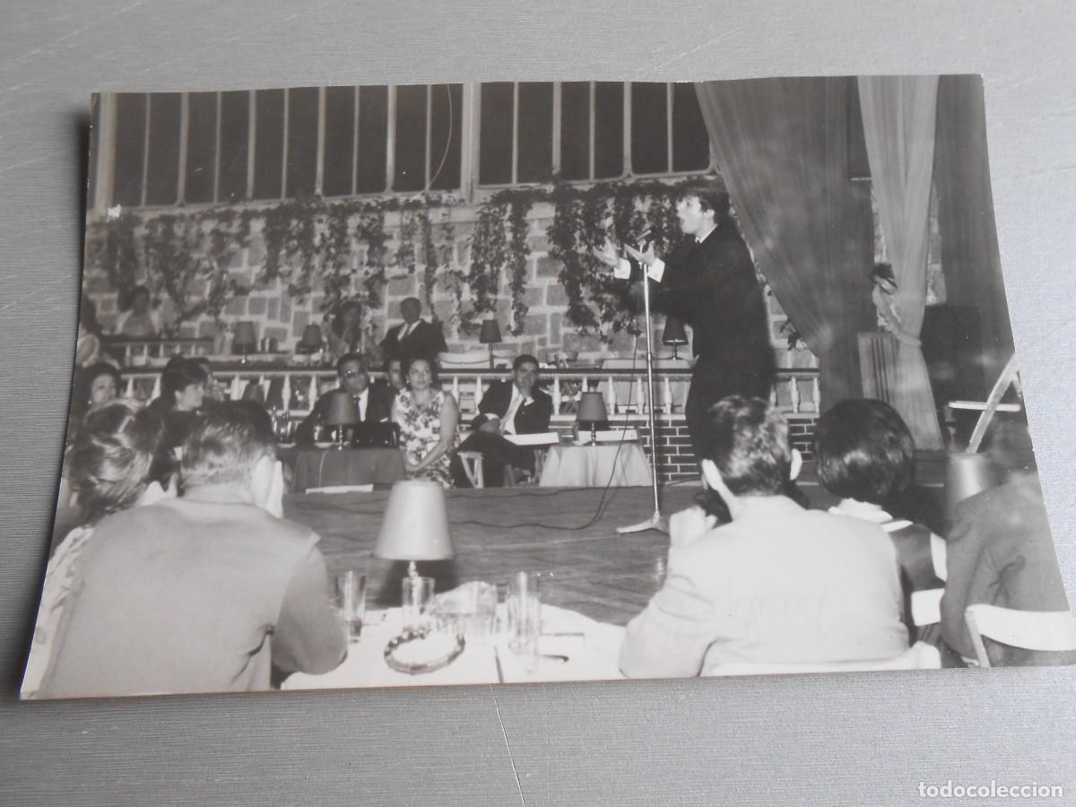 Fotos de Cantantes: FOTO de - RAPHAEL - de 18 x 12 cms.