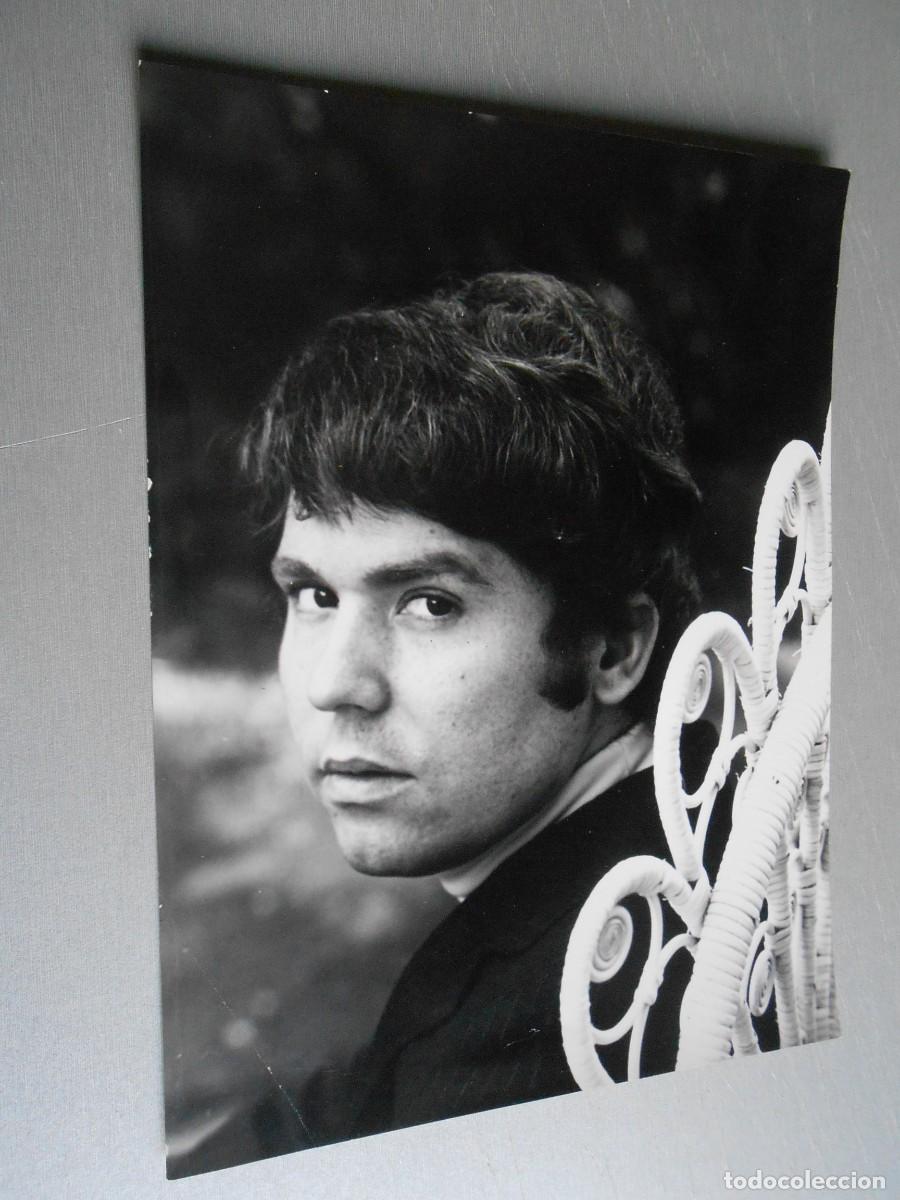 Fotos de Cantantes: FOTO de - RAPHAEL - de 18 x 24 cms.