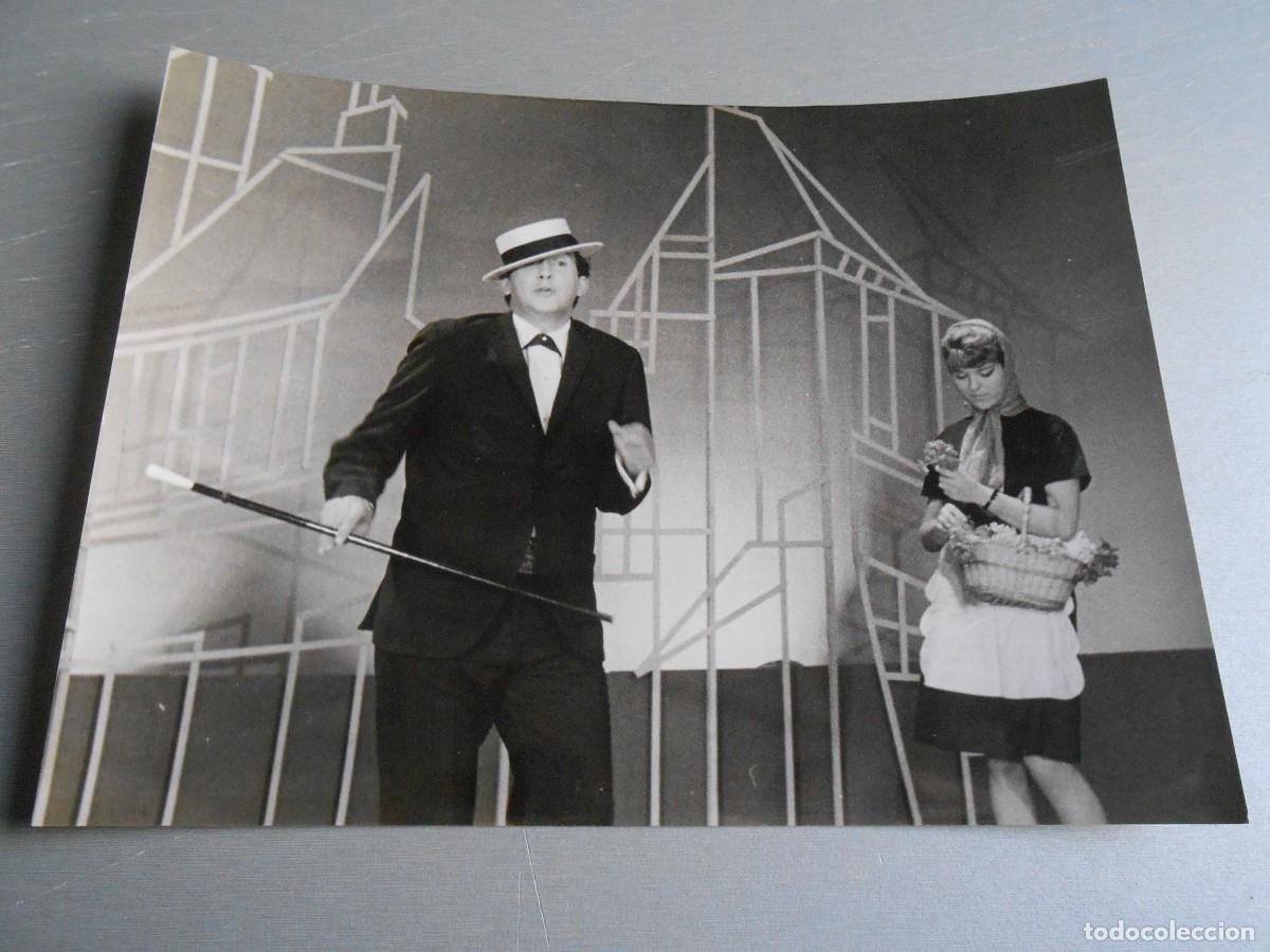 Fotos de Cantantes: FOTO de - LUIS AGUIL&Eacute; - de 24 x 18 cms.