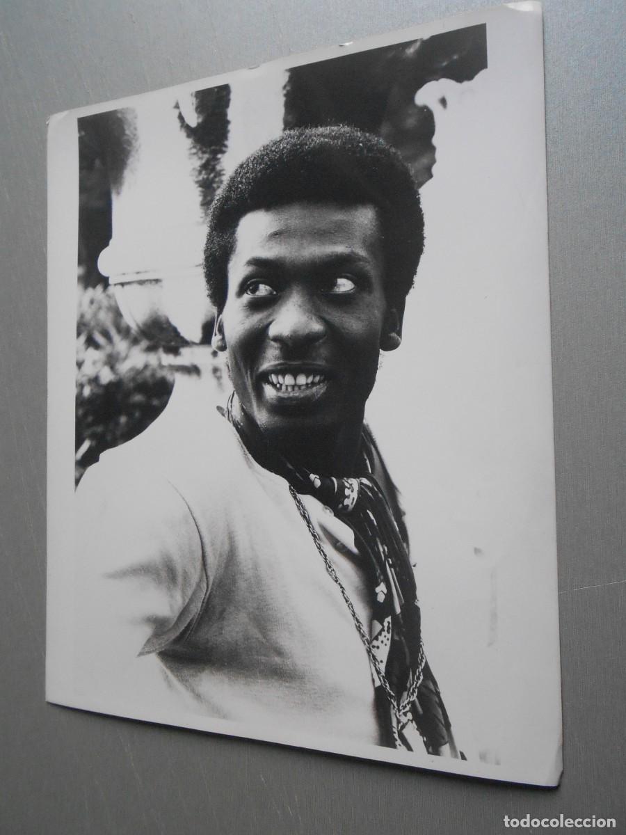 Fotos de Cantantes: FOTO de - JIMMY CLIFF - de 20,5 x 25 cms.