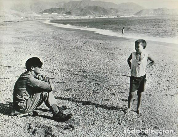 Fotos de Cantantes: THE BEATLES : JOHN LENNON EN ALMERIA 1966- REPRO FOTO - EXCELENTE CALIDAD DE LA ORIGINAL-COLECCION