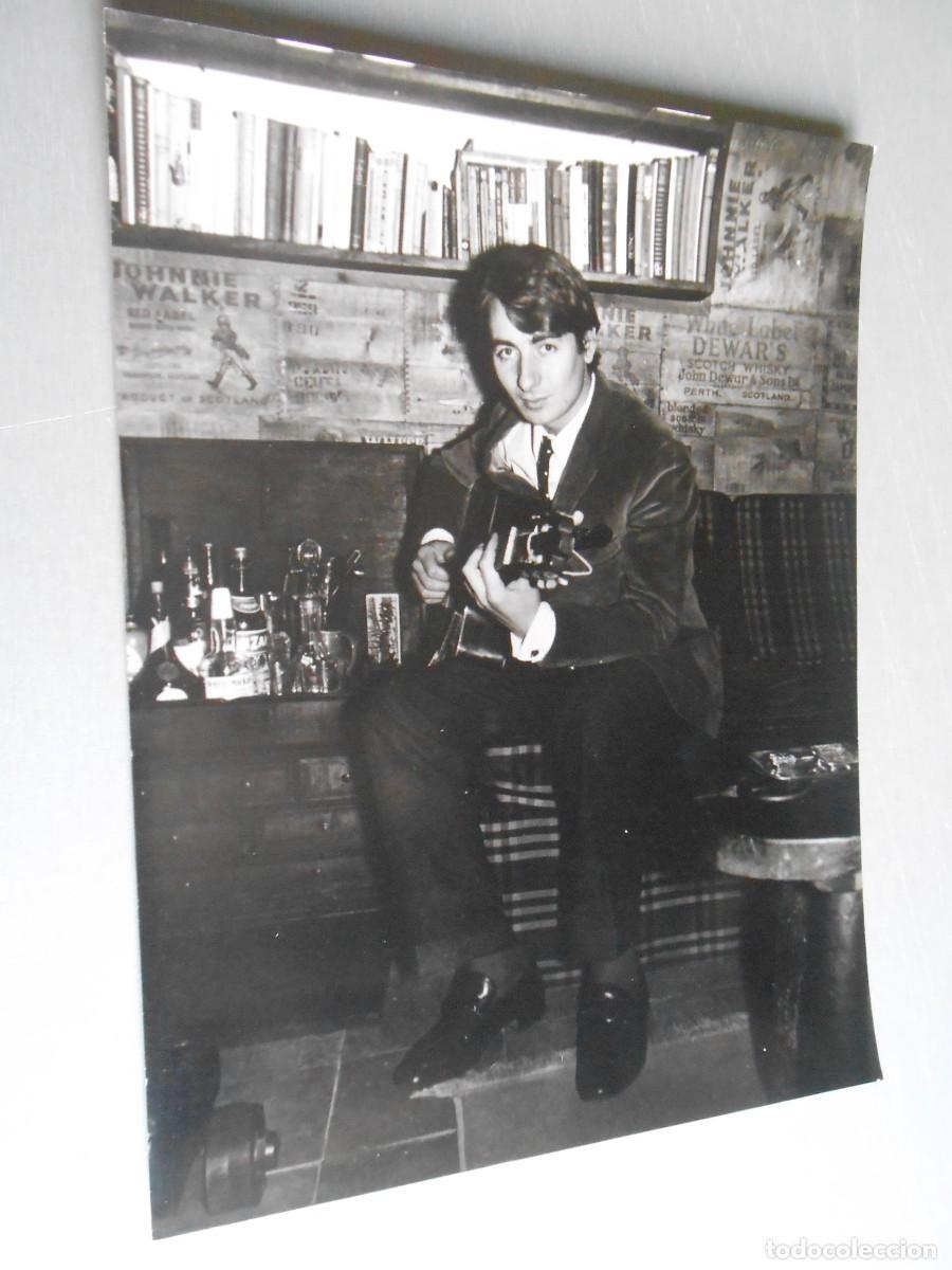 Fotos de Cantantes: FOTO de - PATRICK JAQU&Eacute; - de 18 x 24 cms.