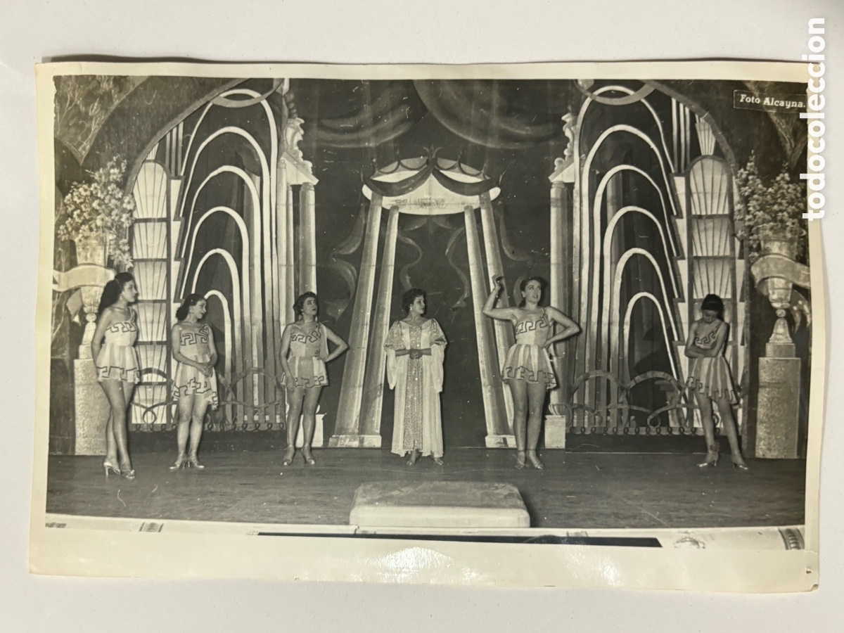 Fotos de Cantantes: Foto original vedettes en escenario de teatro compa&ntilde;&iacute;a de Revista Bonavia Mestres L