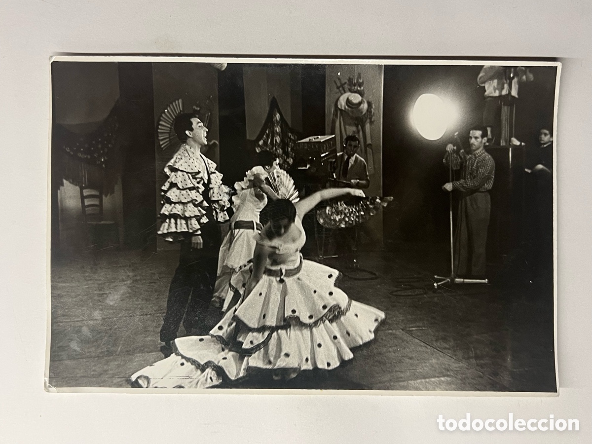 Fotos de Cantantes: ALEJANDRO VARGAS y su Ballet.. la nueva voz de la Canci&oacute;n Espa&ntilde;ola&hellip; (h.1960?) Med&iacute;das: 12 x 18