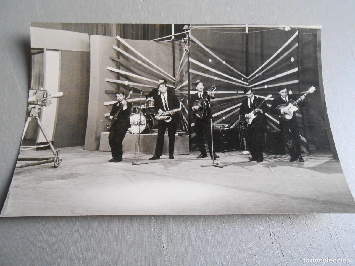 Fotos de Cantantes: FOTO de - LOS PEKENIKES - de 18 x 12 cms.