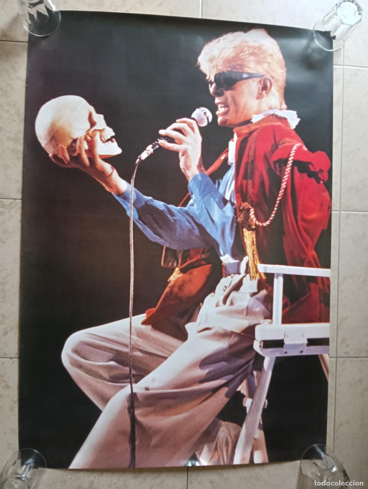Fotos de cantantes: DAVID BOWIE Singular Poster 1,00x0,75 en cartulina rigida NUEVO.Ver titulos y dem&aacute;s informaci&oacute;n en f