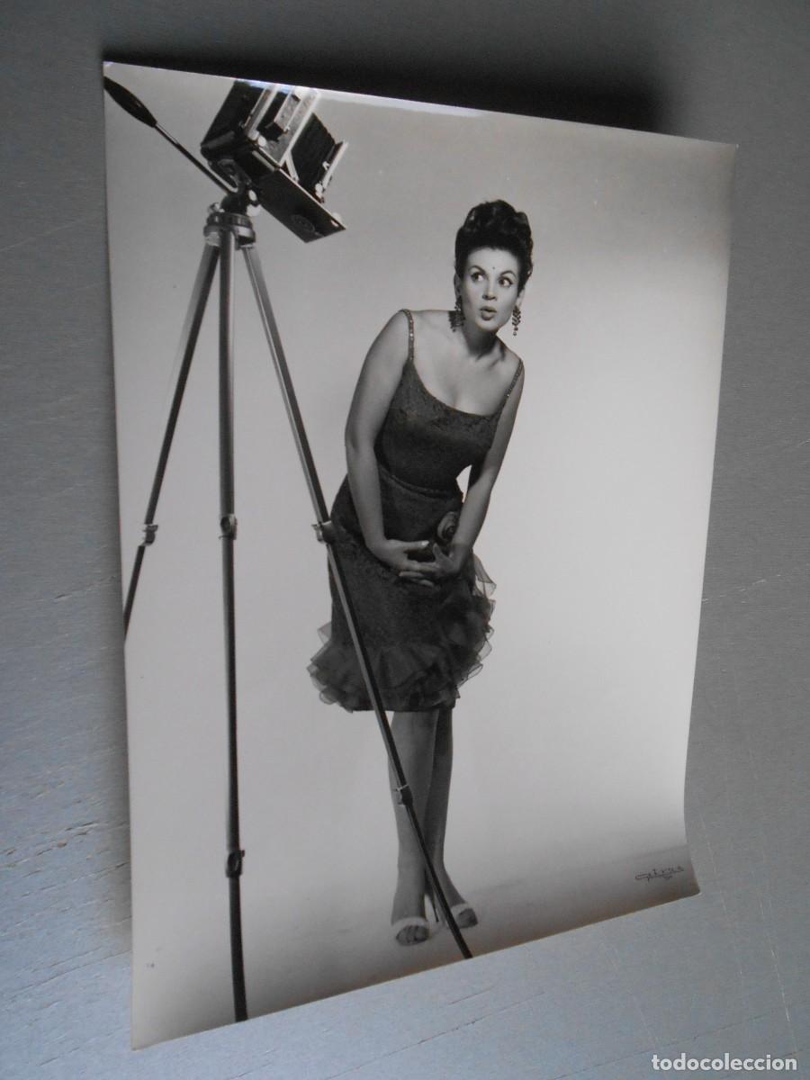 Fotos de Cantantes: FOTO de - SALOME - de 18 x 24 cms.