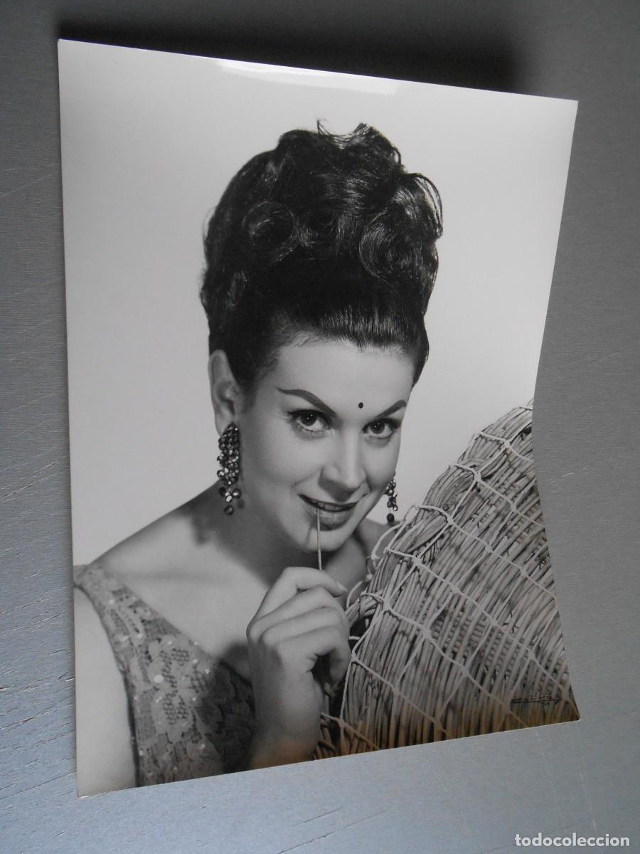 Photos of Singers: FOTO de - SALOME - de 18 x 24 cms.