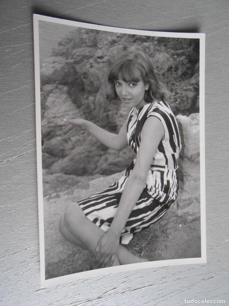 Fotos de Cantantes: FOTO de - BETINA - de 7,5 x 10,5 cms.
