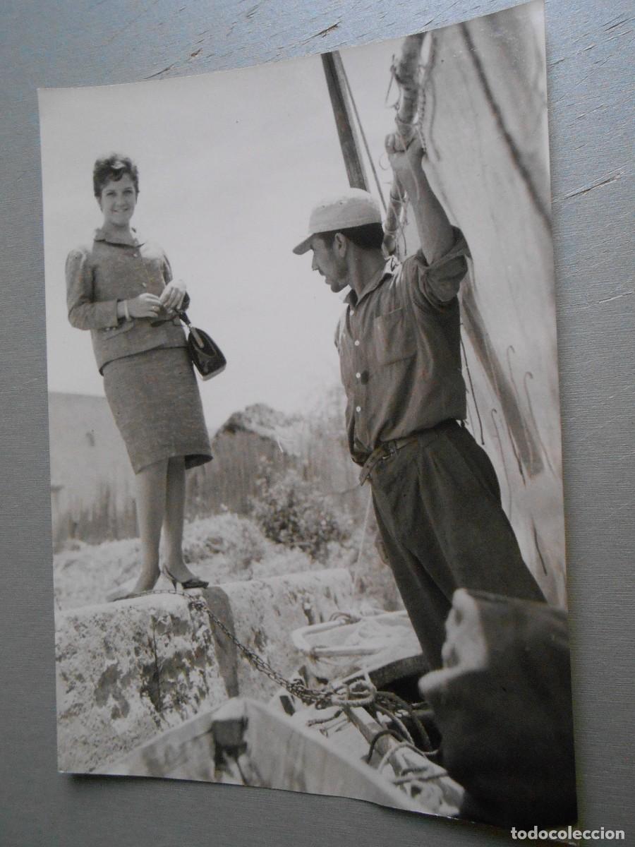 Fotos de Cantantes: FOTO de - ADRIANGELA - de 13 x 18 cms.