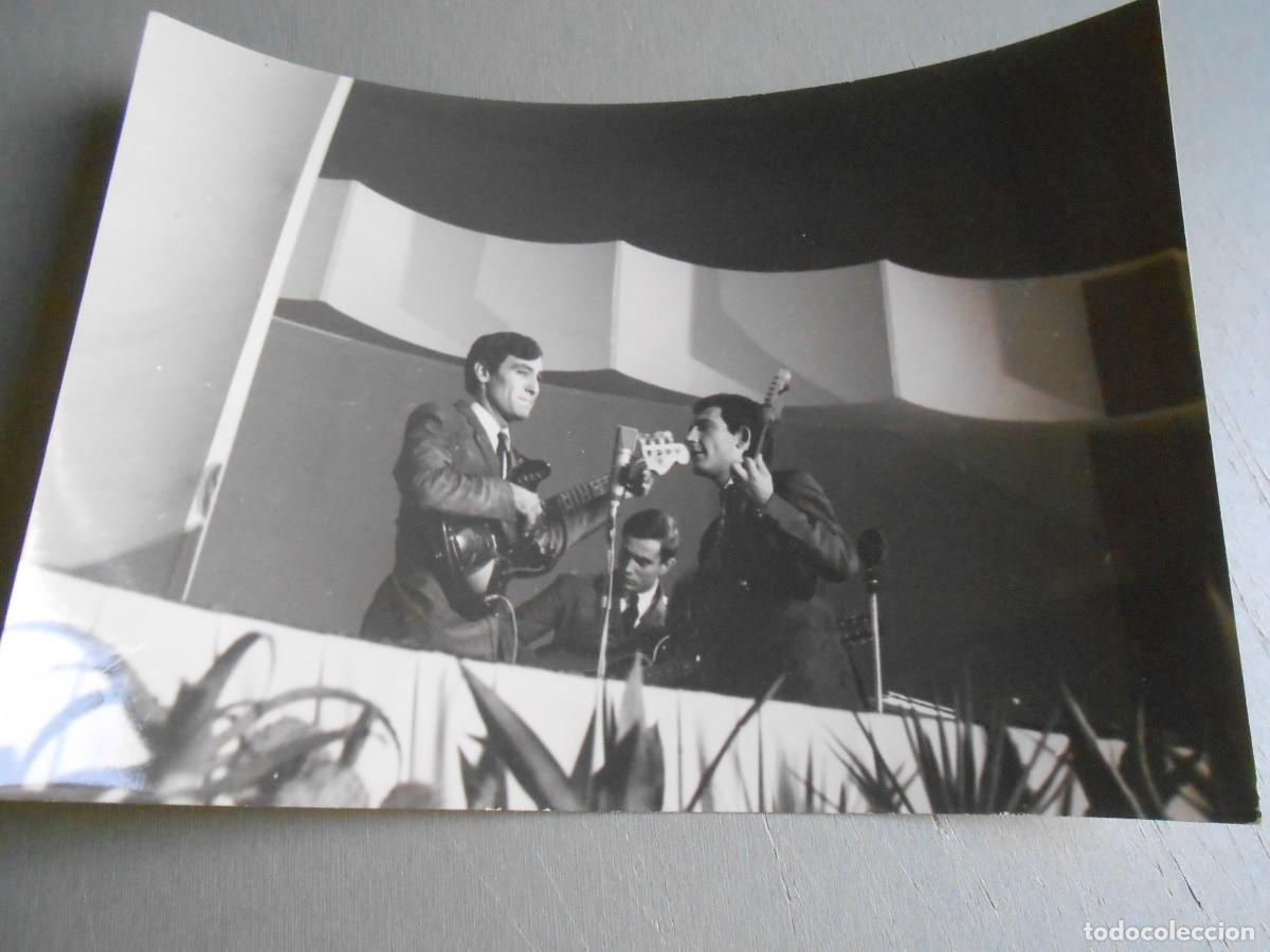 Fotos de Cantantes: FOTO de - LOS MUSTANG - de 17,5 x 13 cms.