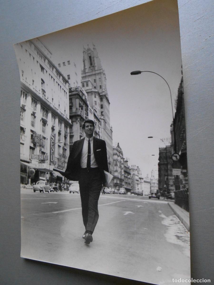 Fotos de cantantes: FOTO de - LUIS GARDEY- de 18 x 24 cms.